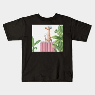 Giraffe taking shower. Kids T-Shirt